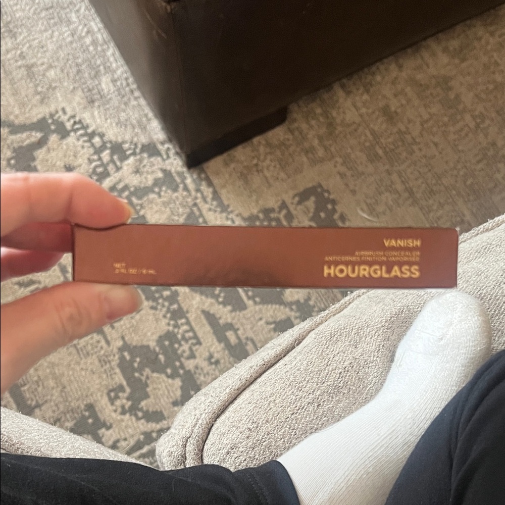 Hourglass Vanish concealer